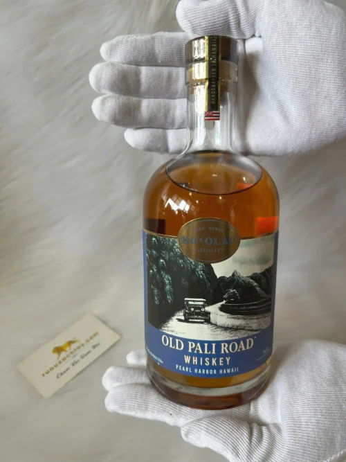 Cửa Hàng Rượu Chivas, 12 Chivas 18, Chivas 21 Xách Tay Uy Tín Tại TP.HCM 34 Ko‘olau Distillery Old Pali Road Whiskey 2024 (1)