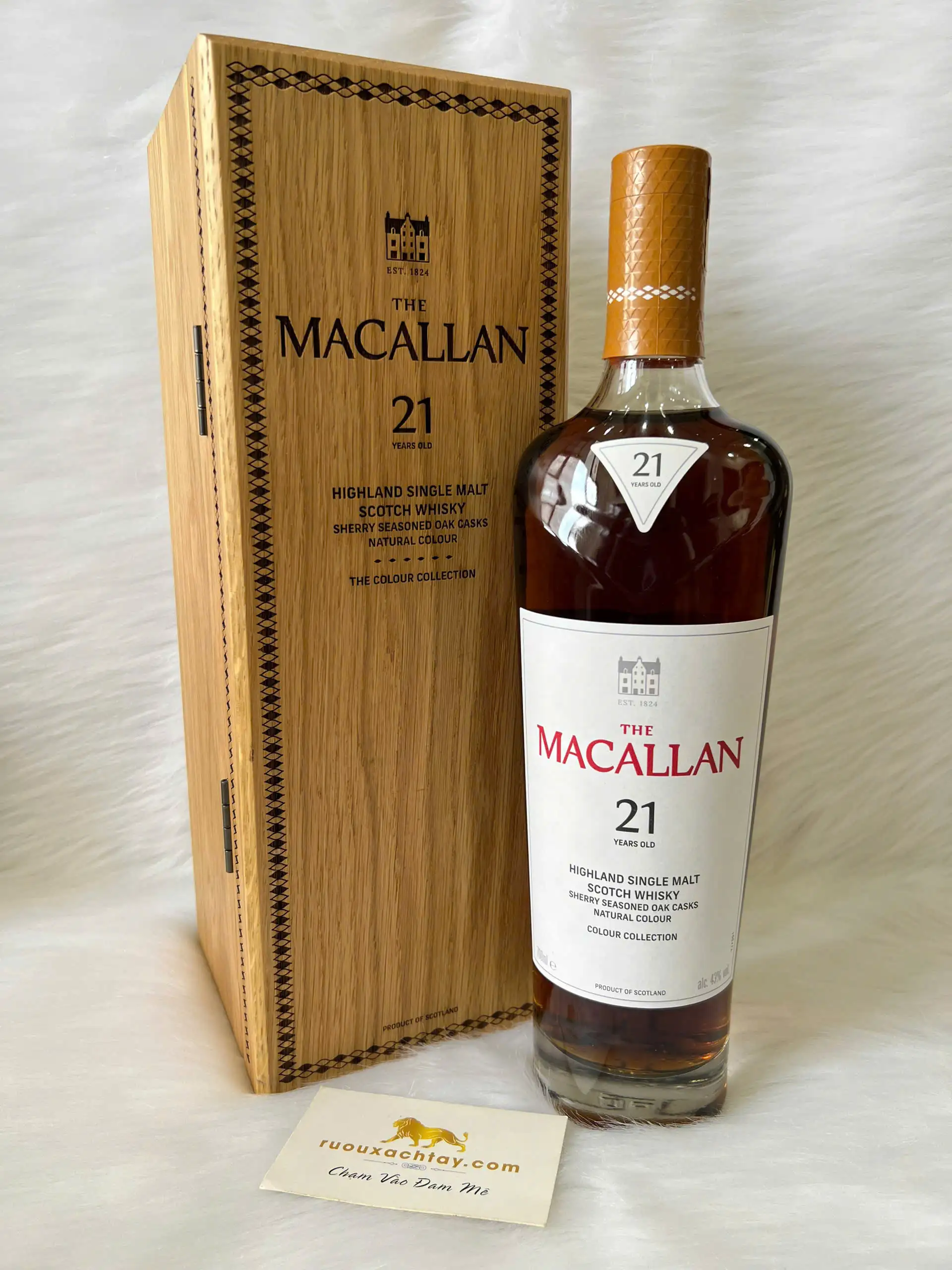 Macallan 21 YO Sherry Seasoned Oak Casks - Colour Collection 3 Macallan 21 YO Sherry Seasoned Oak Casks - Colour Collection (4)