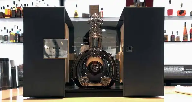 Rượu Cognac Remy Martin Louis XIII Black Pearl 16 Remy Martin Louis XIII Black Pearl