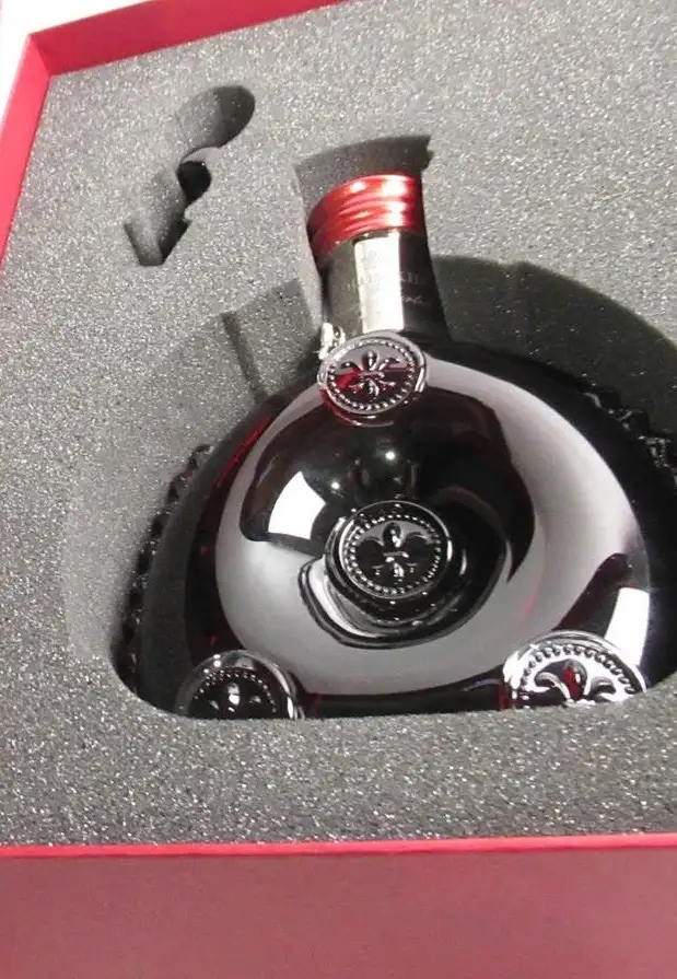 Remy Martin Louis XIII Cognac Ultra Rare Red 3 Remy Martin Louis XIII Cognac Ultra Rare Red (9)