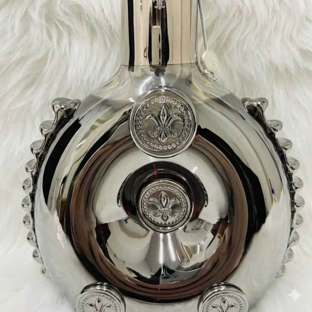 Rượu Cognac Remy Martin Louis XIII Black Pearl 6 Rượu Cognac Remy Martin Louis XIII Black Pearl (5)