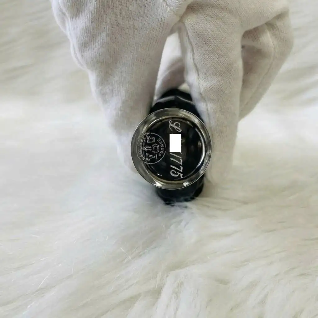 Rượu Cognac Remy Martin Louis XIII Black Pearl 8 Rượu Cognac Remy Martin Louis XIII Black Pearl (9)