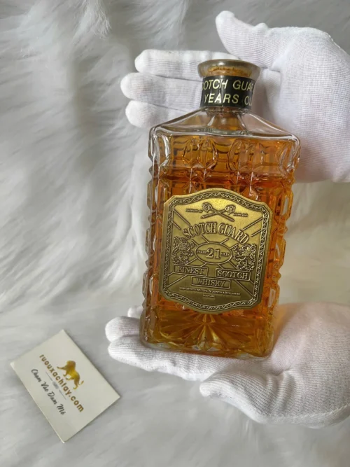 Scotch Guard 21yo Finest Scotch Whisky (1)