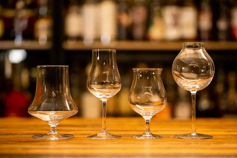 Straight (tasting) glass