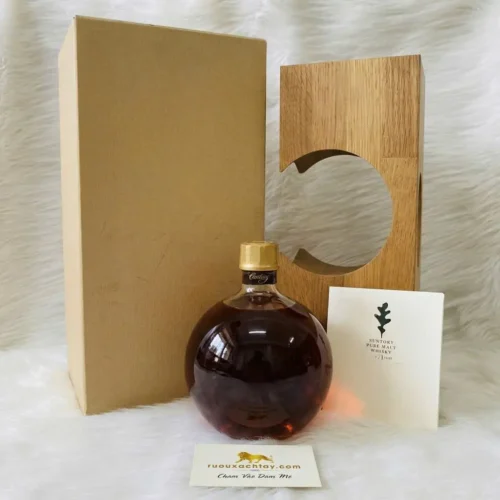 Suntory Pure Malt 21 Year Old Century 2001 Whisky (3)