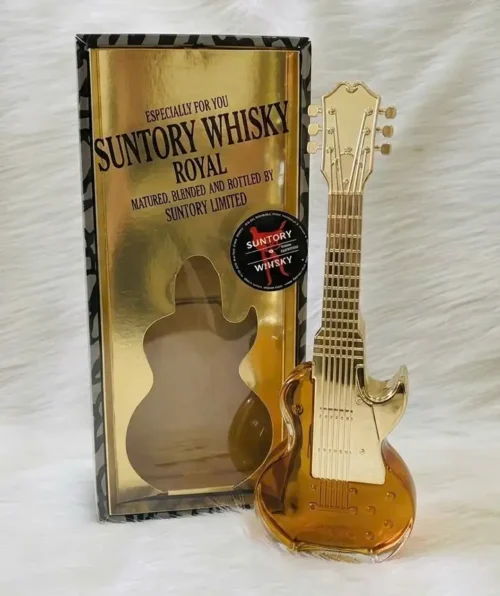 Suntory Royal Whisky Electric Guitar 180ml (1)