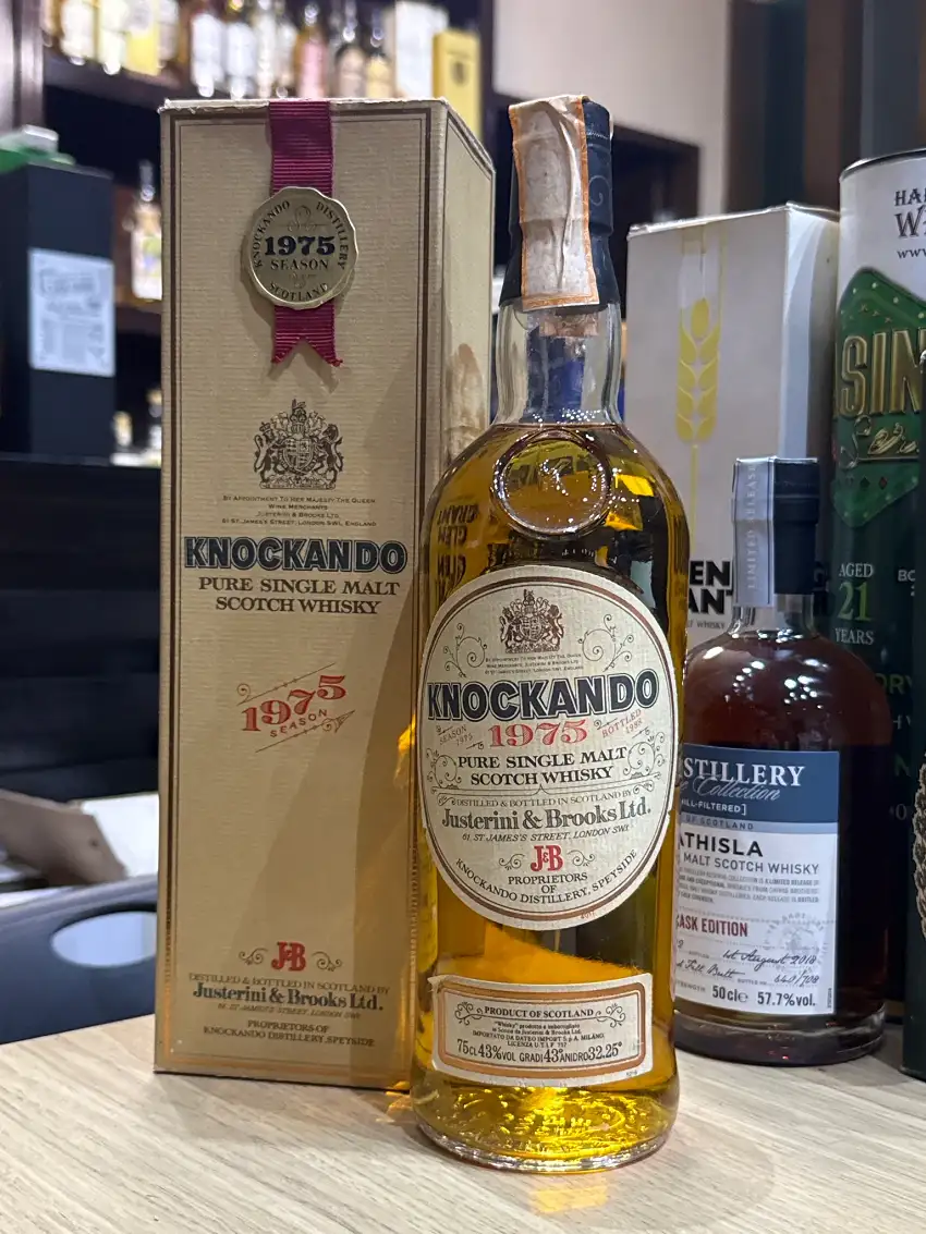 1975 Knockando Pure Single Malt Scotch Whisky 2 1975 Knockando Pure Single Malt Scotch Whisky - 1