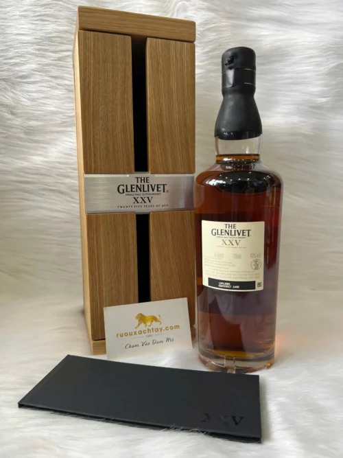Glenlivet Single Malt Scotch Whisky 25yo (2)