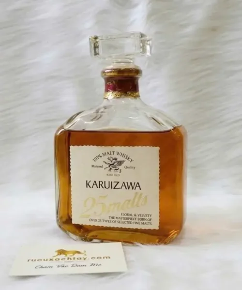 Karuizawa 25 Malts Rare Old Japanese Malt Whisky (2)