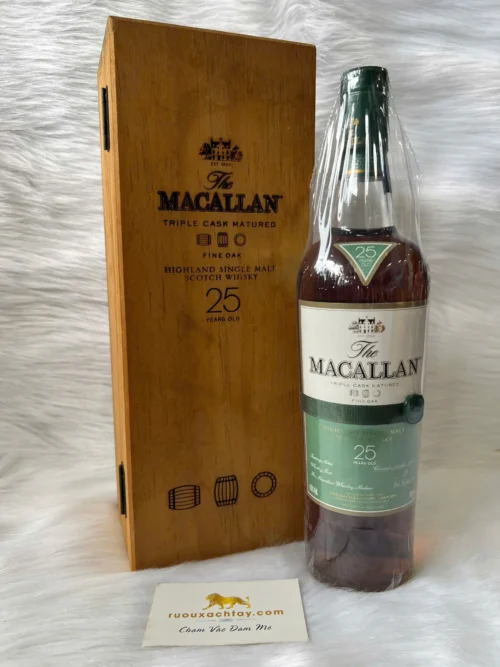 Macallan 25 Fine Oak Triple Cask Matured Release 2011 6 Macallan 25 Fine Oak Triple Cask Matured Release 2011 (3)
