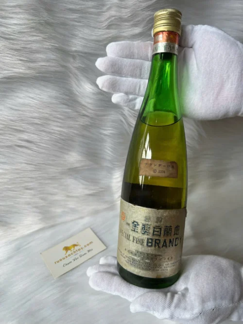 Kweichow Moutai Feitian Iron Cap 38% 500ml (1985-1987) 76 Brandy Changyu Gold Medal (1)