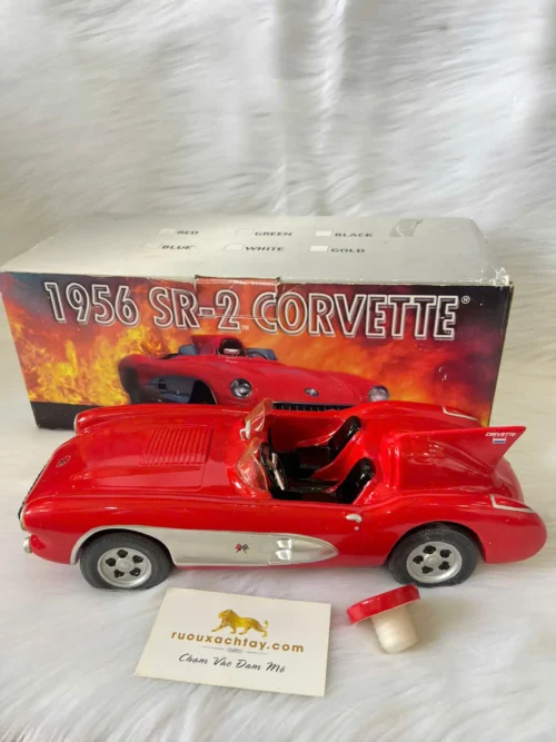 Cửa Hàng Rượu Chivas, 12 Chivas 18, Chivas 21 Xách Tay Uy Tín Tại TP.HCM 32 Jim Beam Limited Edition Bottle - 1956 SR-2 Corvette (1)