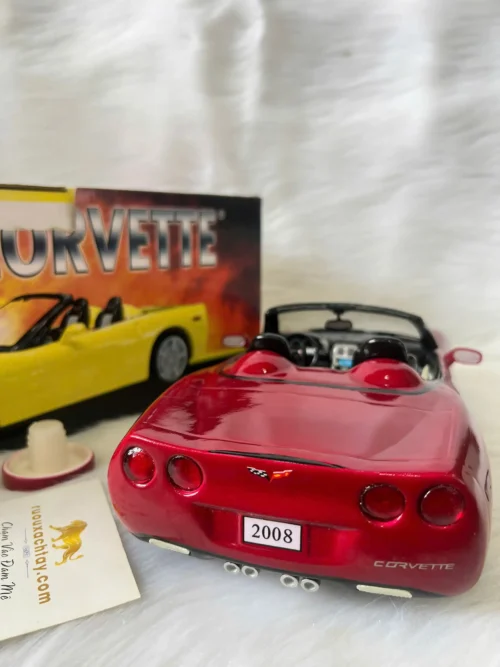 Jim Beam Limited Edition Bottle - 2008 Corvette C6 (3)
