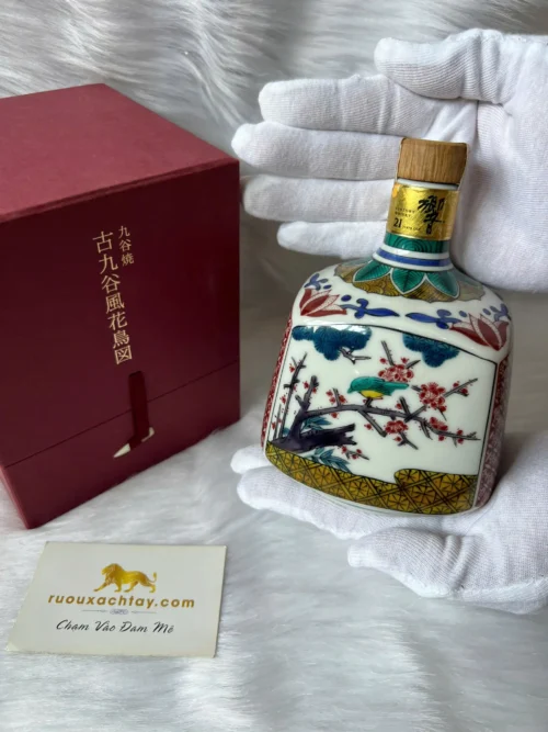 Cửa Hàng Rượu Chivas, 12 Chivas 18, Chivas 21 Xách Tay Uy Tín Tại TP.HCM 34 Rượu Whisky Hibiki 21 Year Old Ceramic Kutani Decanter 2002 Release (1)