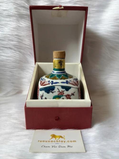 Rượu Whisky Hibiki 21 Year Old Ceramic Kutani Decanter 2002 Release (2)