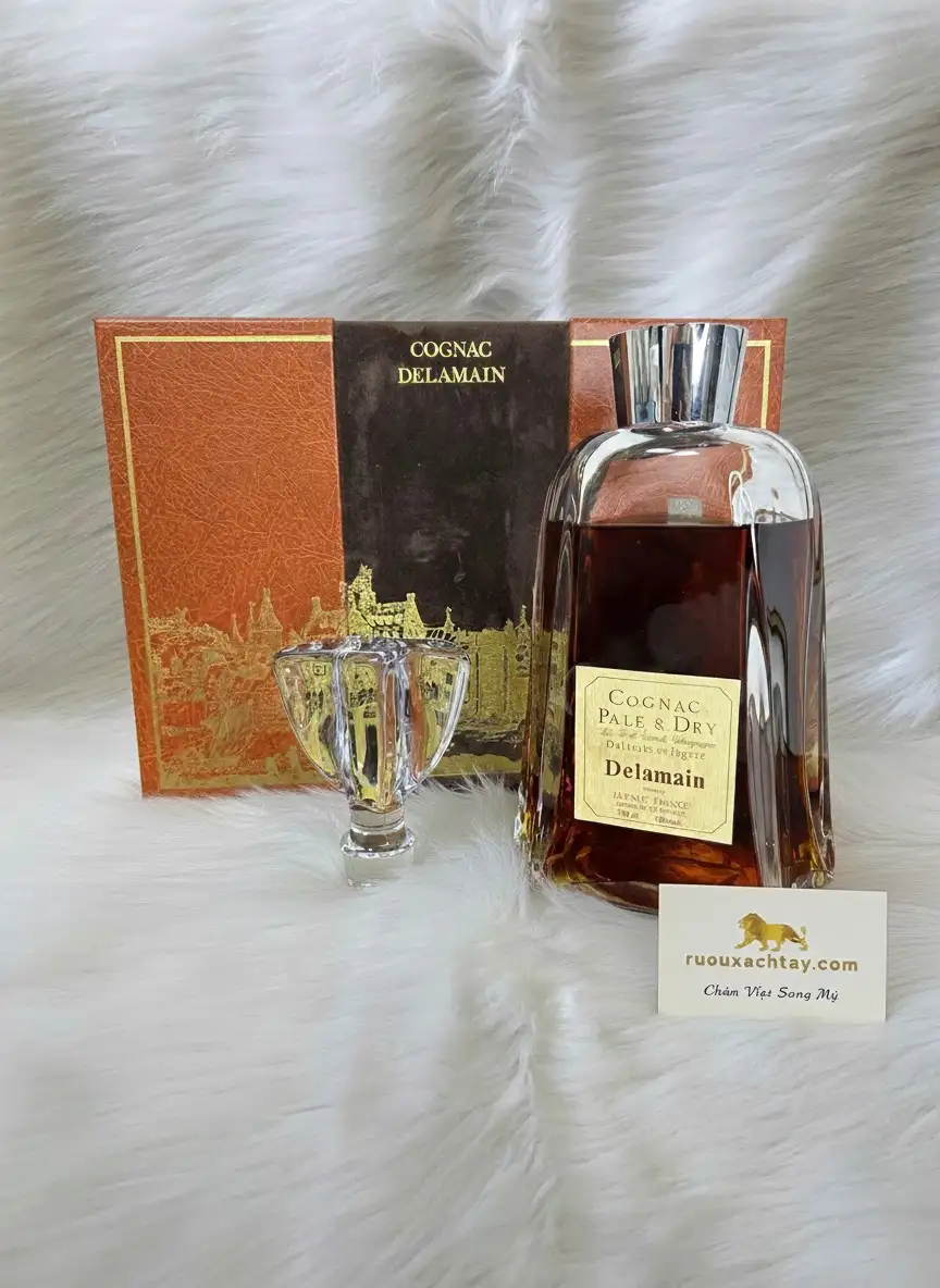 Delamain Pale & Dry Cognac Daum Crystal 1 Delamain Pale & Dry Cognac Daum Crystal