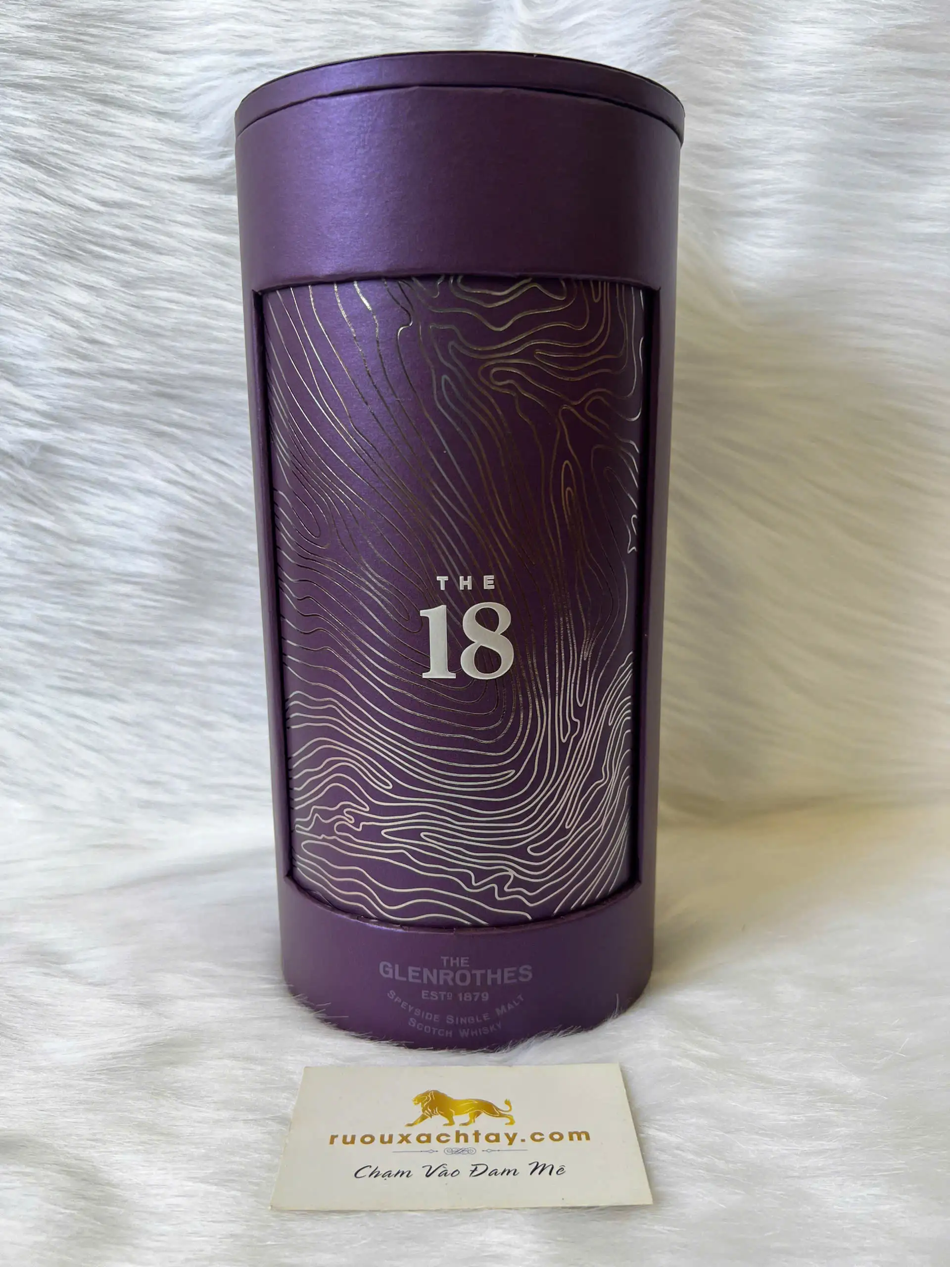 The Glenrothes 18 Year Old Single Malt Scotch Whisky 2 The Glenrothes 18 Year Old Single Malt Scotch Whisky (2)